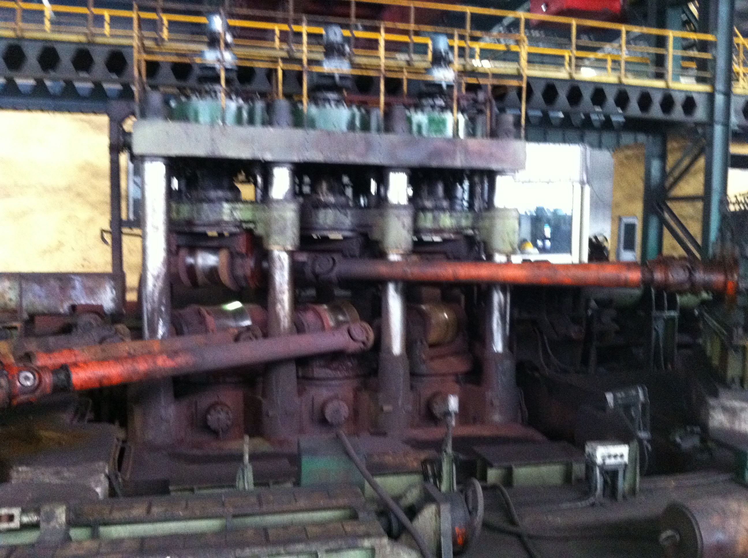 無(wú)縫鋼管生產(chǎn)車(chē)間